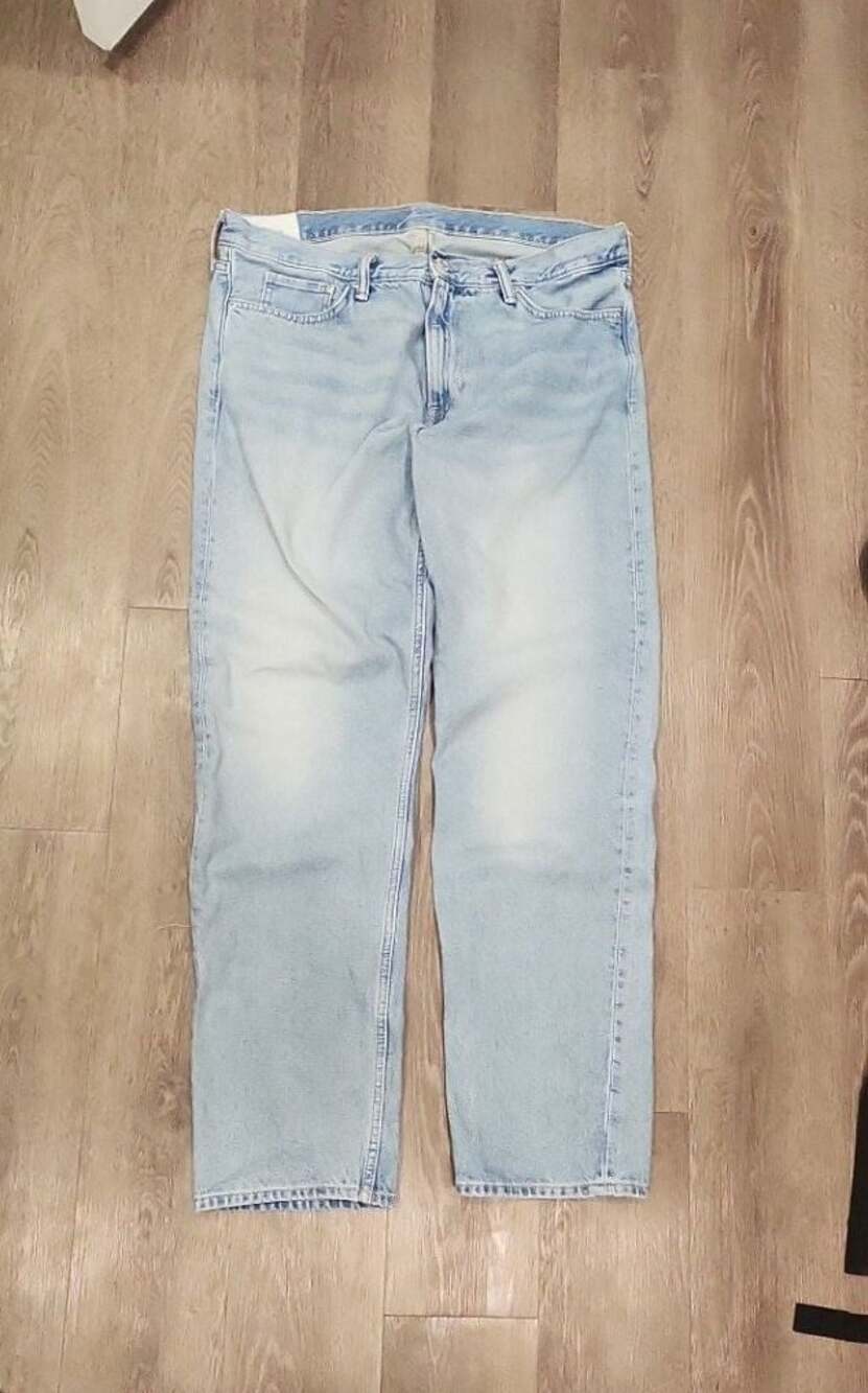H&M Relaxed Fit Light Wash Denim Jeans